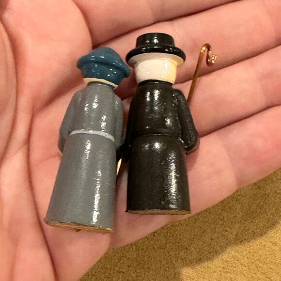 Christmas Carousel Nativity Pyramid Figures Joseph Shepherd Lillian Vernon - Picture 5 of 7